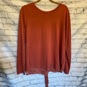 Bobeau, long sleeve top with back tie accent
